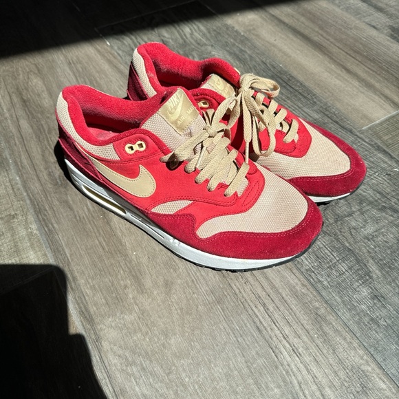 air max 1 curry red